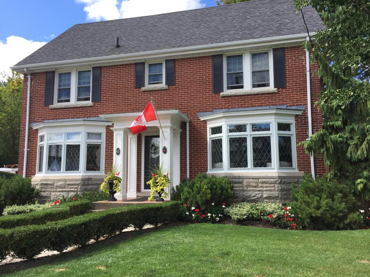 Robinsong Bed & Breakfast Thorold Екстериор снимка