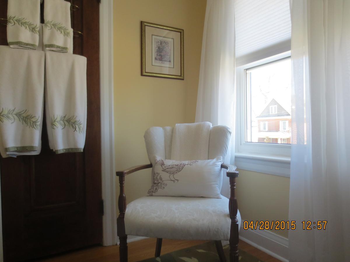 Robinsong Bed & Breakfast Thorold Стая снимка
