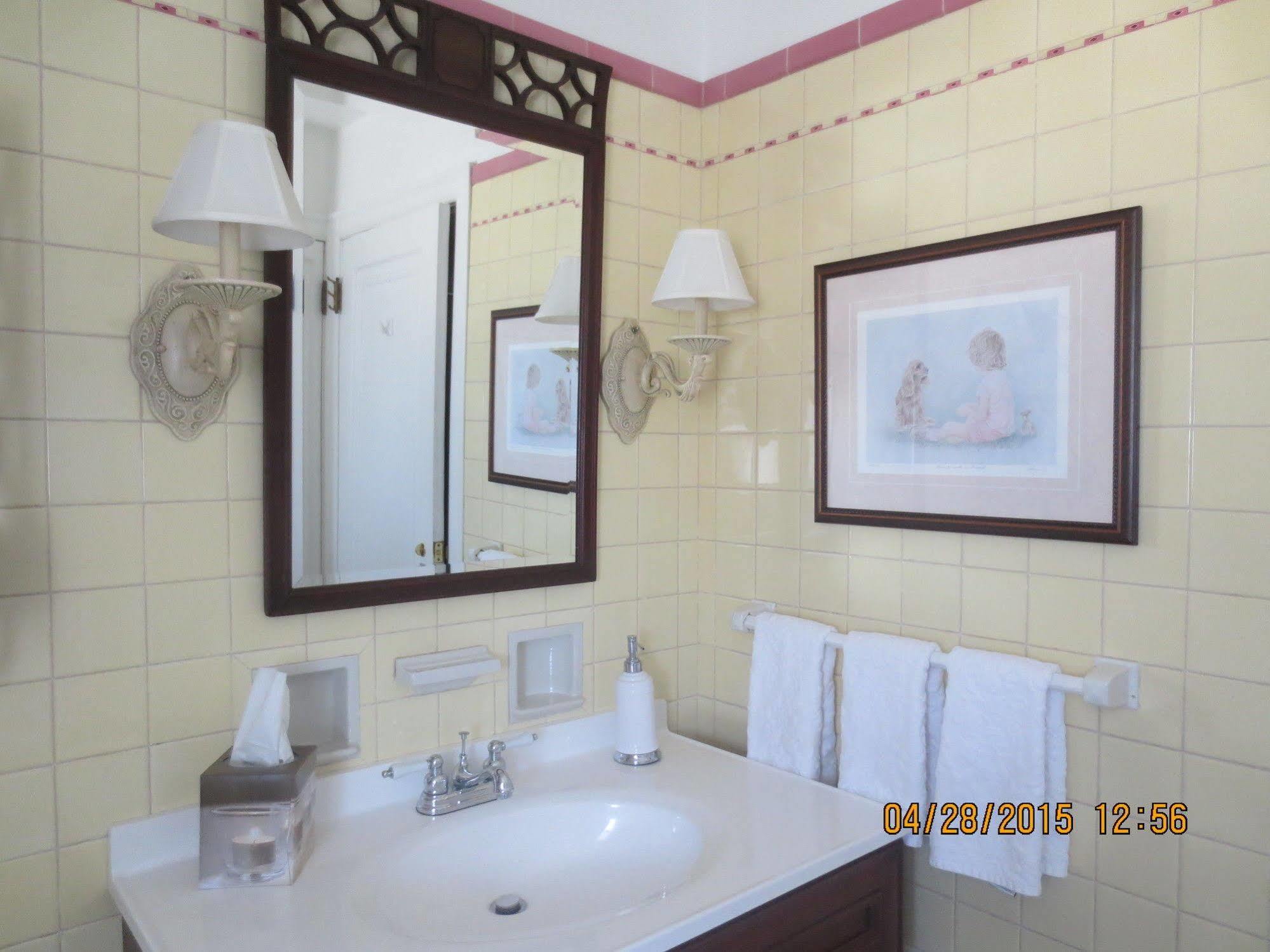 Robinsong Bed & Breakfast Thorold Екстериор снимка